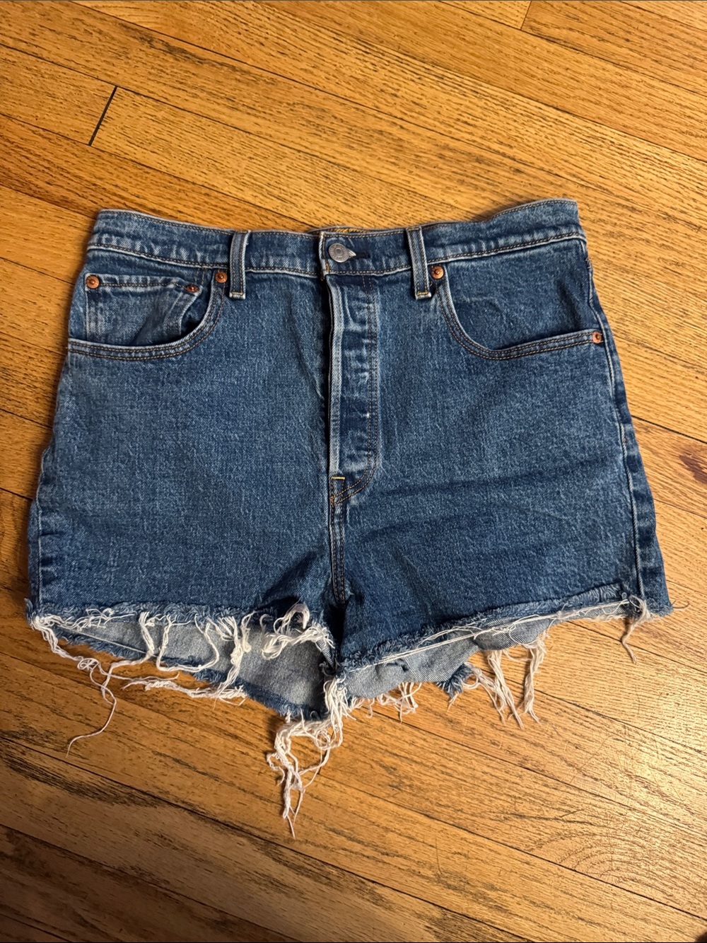 Levi’s High-Rise Distressed Denim Women's Shorts - Blue